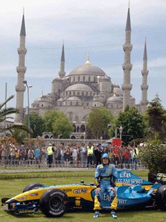 Alonso Istanbul Blue Mosque F1