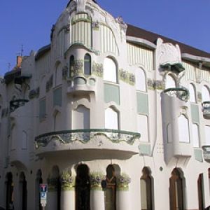 Reok Palace