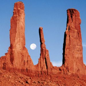 Three Sisters Rocks - Monument Valley - Arizona