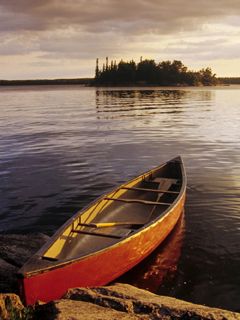 Canoe-on-Nutimik-Lake,-Whiteshell-Provincial-Park,